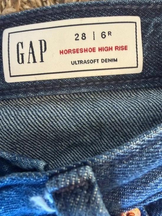 Gap horseshoe high rise ultra soft jeans with crossover waist - Picture 4 of 5